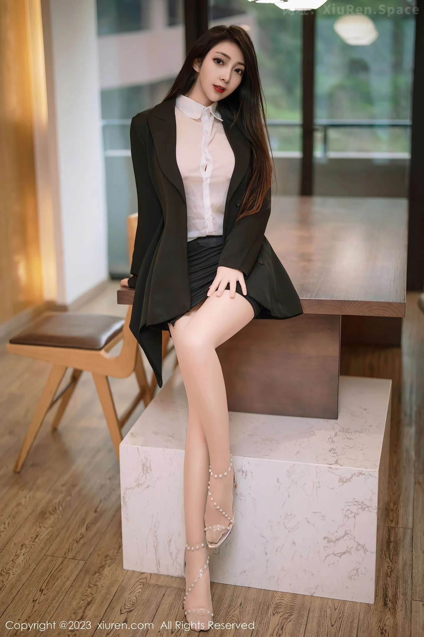 图片[3]-[XiuRen秀人网]2023.02.27 VOL.6331 唐安琪 白色情趣镂空连衣裙加白色丝袜美腿性感私房写真集-秀人网官方网站